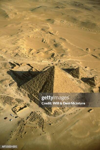 egypt,giza,aerial view of pyramid of mycerinus - mykerinos pyramid bildbanksfoton och bilder