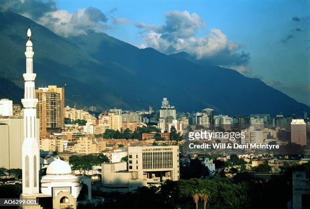 venezuela, caracas, view over city from museum de bellas artes - caracas stock-fotos und bilder