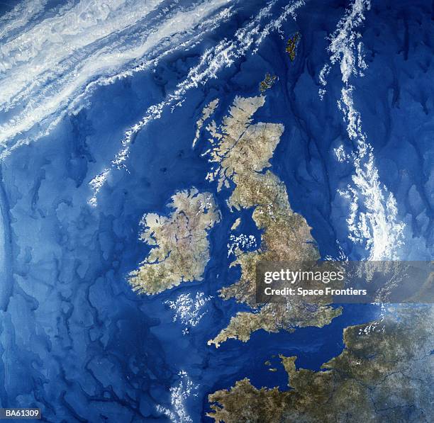 satellite view of uk - vista satellitare foto e immagini stock