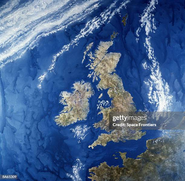 satellite view of uk - satellite view stockfoto's en -beelden