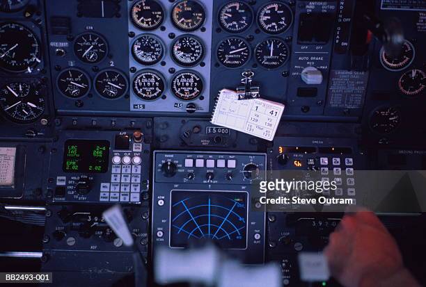 boeing 737 flight instrument panel - boeing stock pictures, royalty-free photos & images