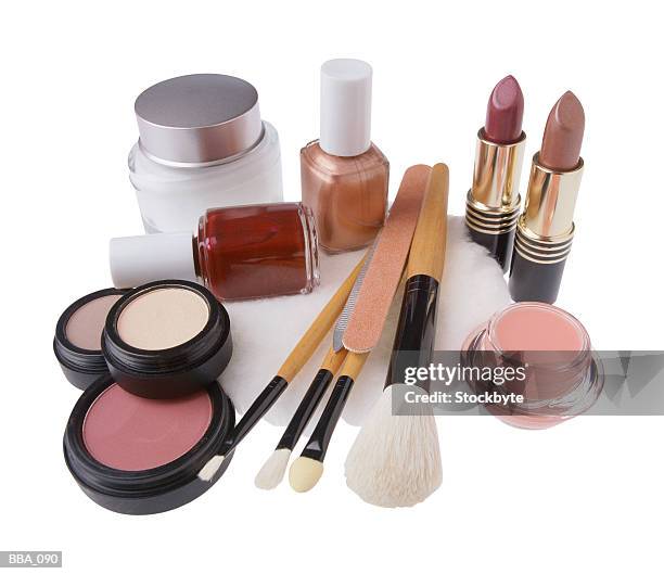 assorted cosmetics and brushes - pincel de blush imagens e fotografias de stock