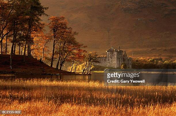 scotland, strathclyde, argyll, loch awe and kilchurn castle - scottish castle stock-fotos und bilder