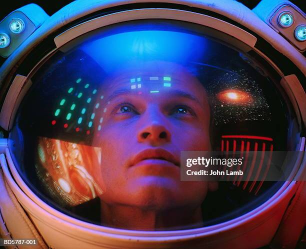 male astronaut, close-up - imponente fotografías e imágenes de stock