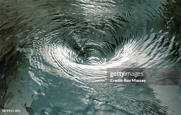 whirlpool, close-up - vortex photos et images de collection