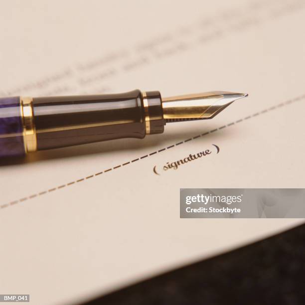 Single Signing Line 73 Signing On The Dotted Line Stock Photos, High-Res Pictures, and ...