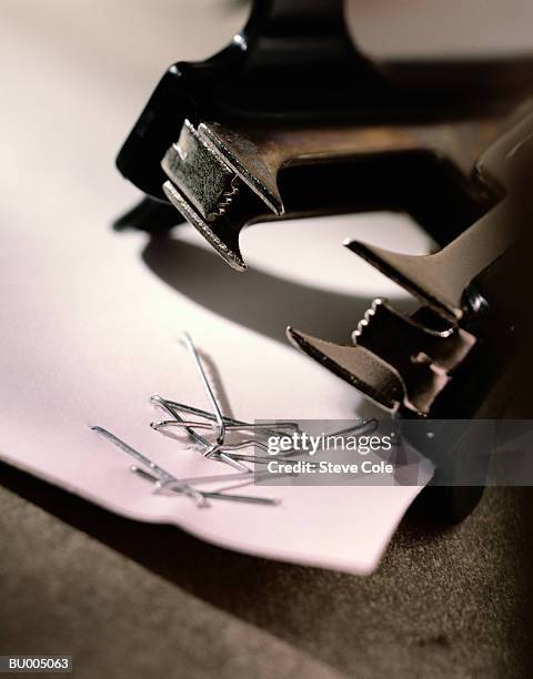 staple remover - staple remover stock pictures, royalty-free photos & images