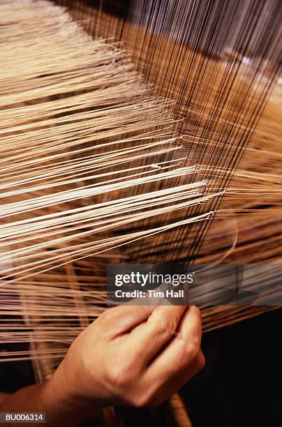 silk weaving - weaving - fotografias e filmes do acervo