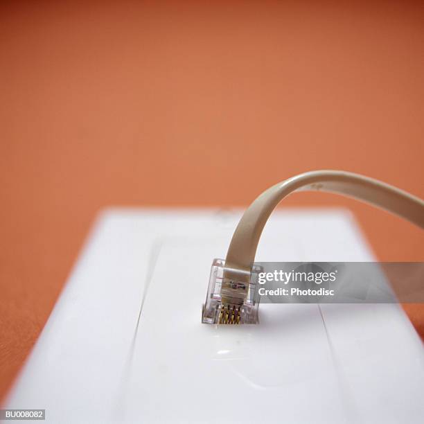 telephone jack and telephone plug - tomada de ligação à rede imagens e fotografias de stock