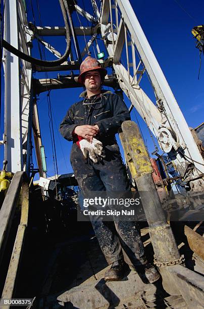 Man Riding On Rigs 910 Texas Oil Rig Stock Photos, High-Res Pictures, and Images - Getty ...