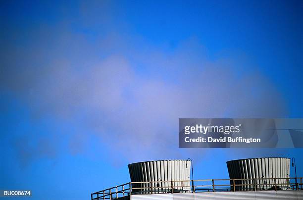 cooling towers - cooling tower stockfoto's en -beelden