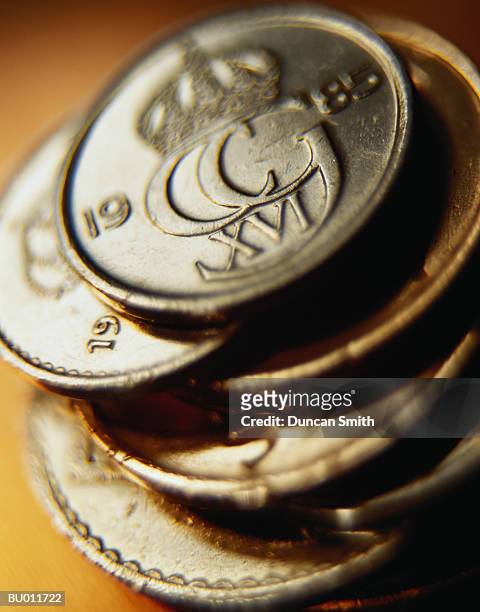 close-up of swedish coins - krona stockfoto's en -beelden