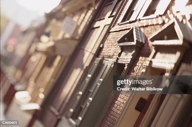 usa, pennsylvania, philadelphia, elfreth's alley, building exteriors - philadelphia stock-fotos und bilder