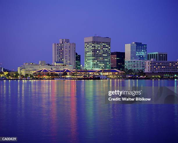 usa, virginia, norfolk, hampton roads, dusk - hampton virginia stock pictures, royalty-free photos & images