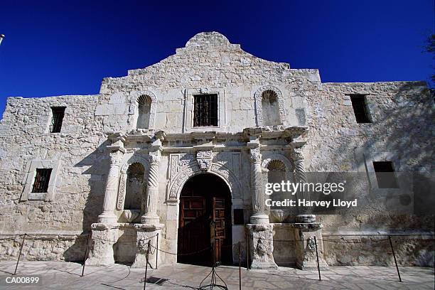 usa, texas, san antonio, alamo mission church, exterior, low angle - antonio stock pictures, royalty-free photos & images