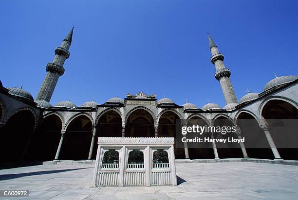 turkey, istanbul, blue mosque, courtyard (wide angle) - sultanahmet viertel stock-fotos und bilder