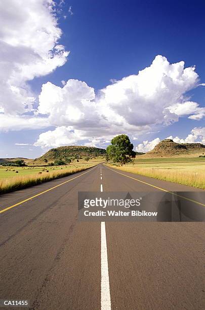 south africa, lesotho, road through eastern highlands - highland region stock pictures, royalty-free photos & images