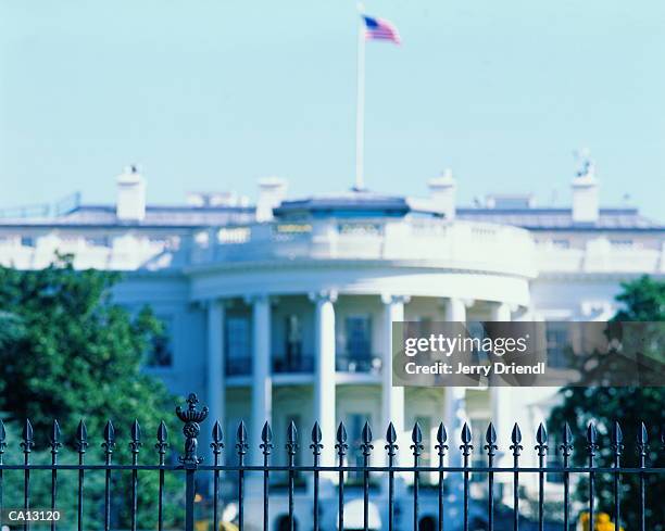 usa, washington d.c., white house, rear facade, spring - president obama speaks in the east room of white house on efforts to reduce gun violence stockfoto's en -beelden