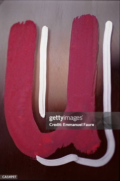 letter 'u' painted on wall, close-up - venezuelan foreign minister jorge arreaza addresses media at u n fotografías e imágenes de stock