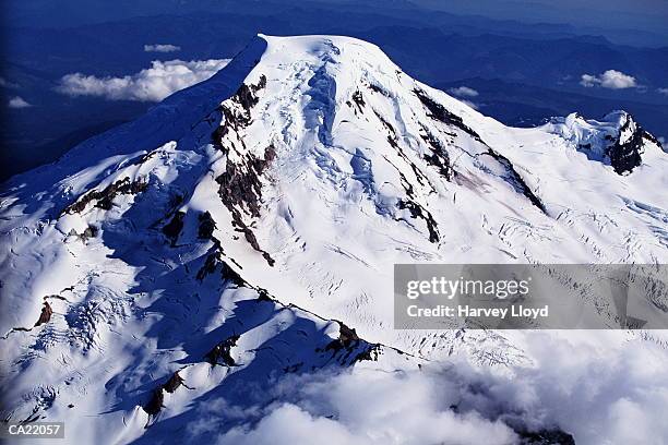 usa, washington state, mount baker, peak, aerial view - mt baker stockfoto's en -beelden