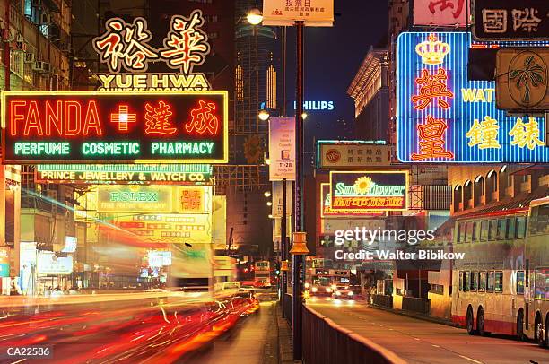 hong kong, kowloon, neon signs along nathan road (blurred motion) - 彌敦道 ストックフォトと画像