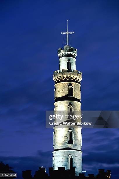 scotland, edinburgh, nelson's monument, dusk - monumento a nelson - fotografias e filmes do acervo