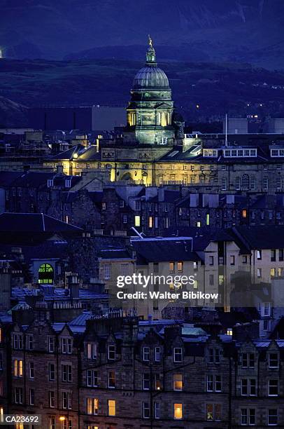 scotland, edinburgh skyline, dusk - lothian foto e immagini stock