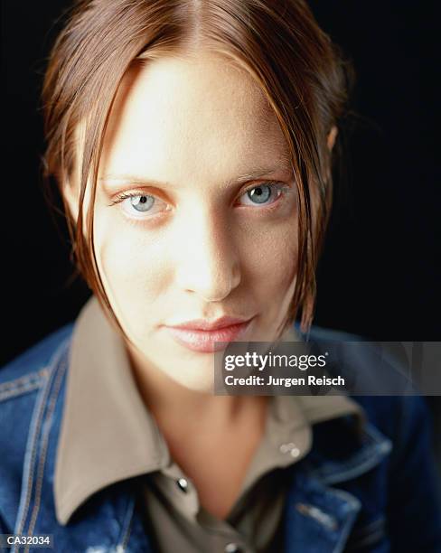 woman in denim jacket, portrait, close-up - jurgen stockfoto's en -beelden