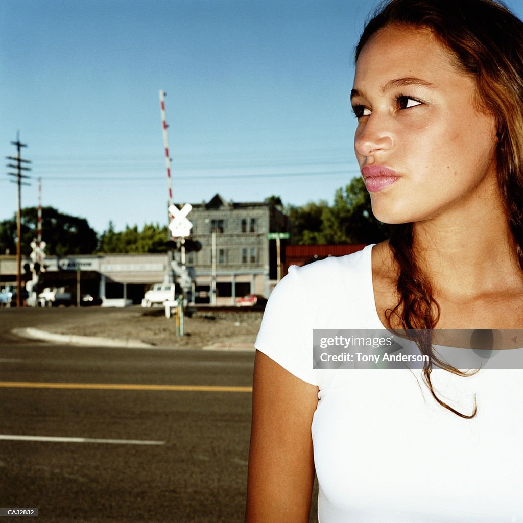 USA, Idaho, Shoshone, young woman on street