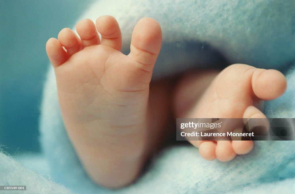 Baby's feet (0-3 months), close-up
