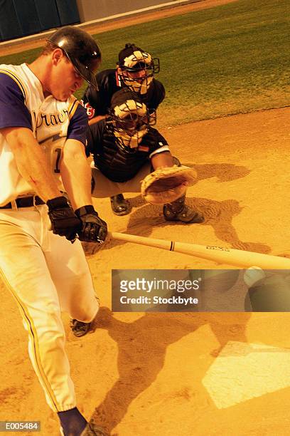 baseball player ready to hit ball - vangershandschoen stockfoto's en -beelden