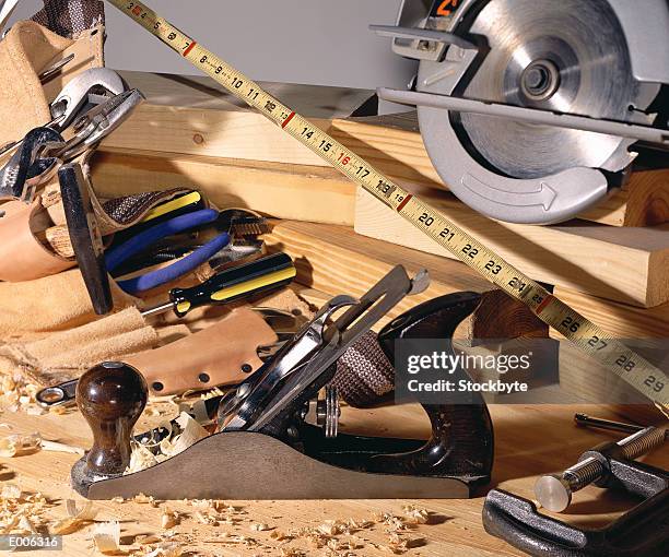 close-up shot of toolbelt and tools - draadtang stockfoto's en -beelden