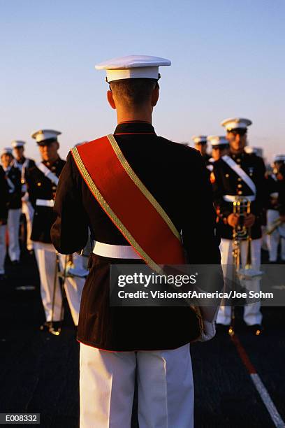 drum major leading military marching band - major stock-fotos und bilder