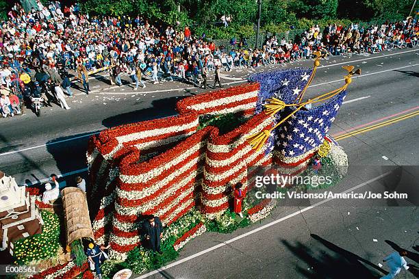 float in parade of american flag - america parade imagens e fotografias de stock