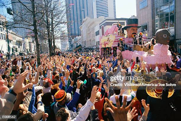 crowd watching parade - america parade stockfoto's en -beelden