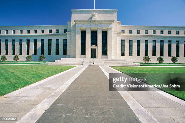 federal reserve building - americas society and council of the americas hosts talk with pacific alliance presidents stockfoto's en -beelden