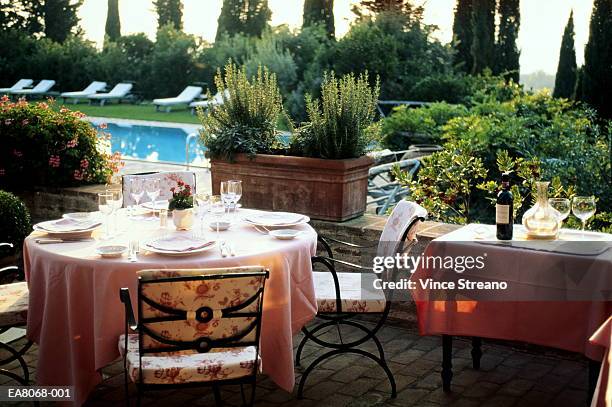 italy, tuscany, san felice, hotal terrace - table for two stock pictures, royalty-free photos & images