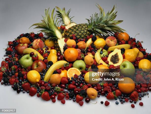 variety of fruit - variety stockfoto's en -beelden