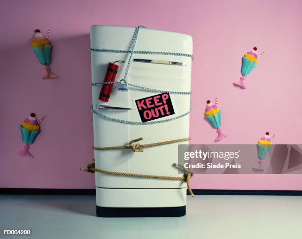 keep out of refrigerator - keep photos et images de collection