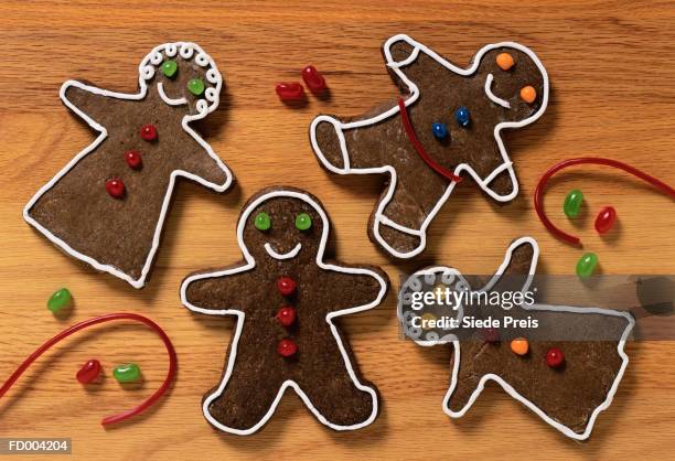 gingerbread women and men - figurita de jengibre fotografías e imágenes de stock