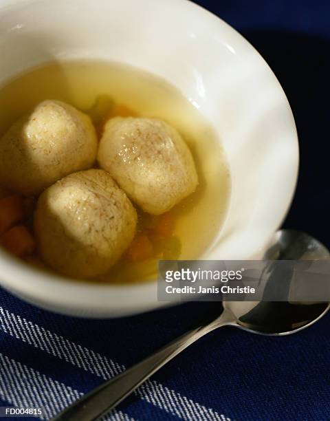 matzo ball soup - matzo ball soup stock pictures, royalty-free photos & images