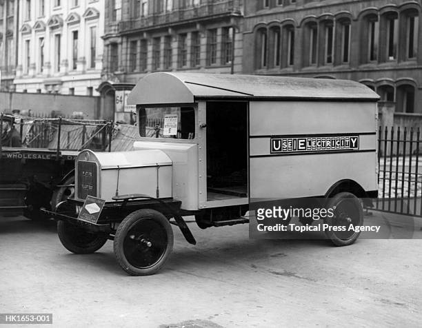 electrical van - circa stock pictures, royalty-free photos & images