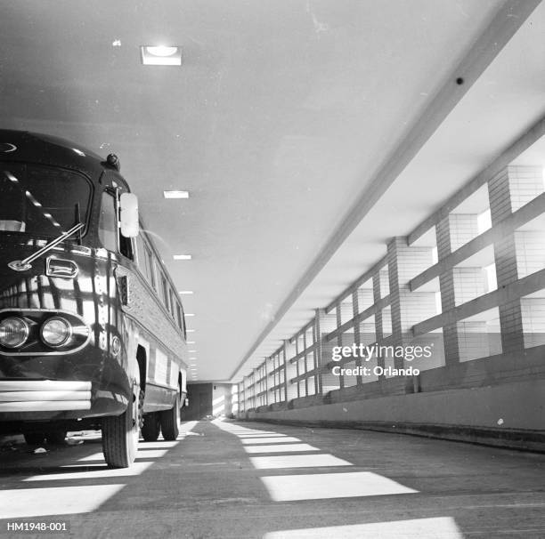 bus dock - 1955 stock pictures, royalty-free photos & images