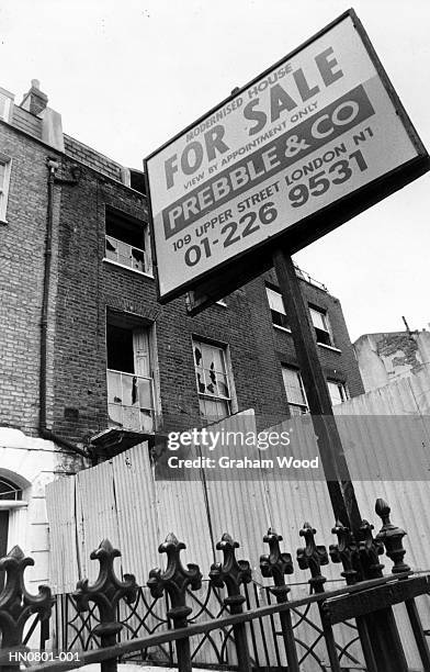 gentrification - london 1970s stock pictures, royalty-free photos & images