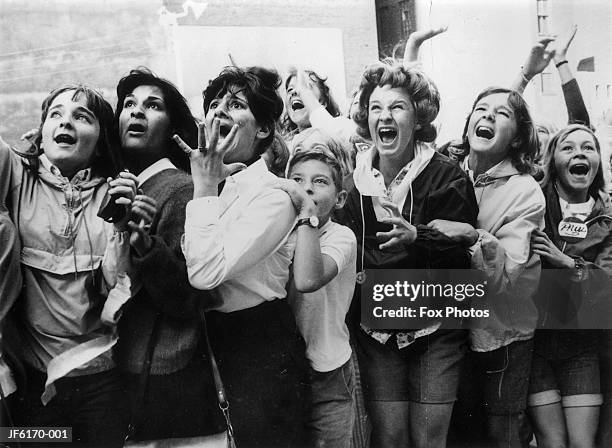 beatlemania - histeria imagens e fotografias de stock