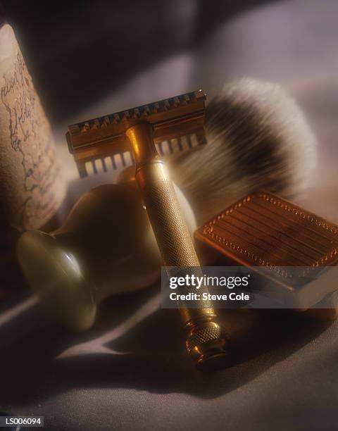 razor and brush - shaving brush - fotografias e filmes do acervo