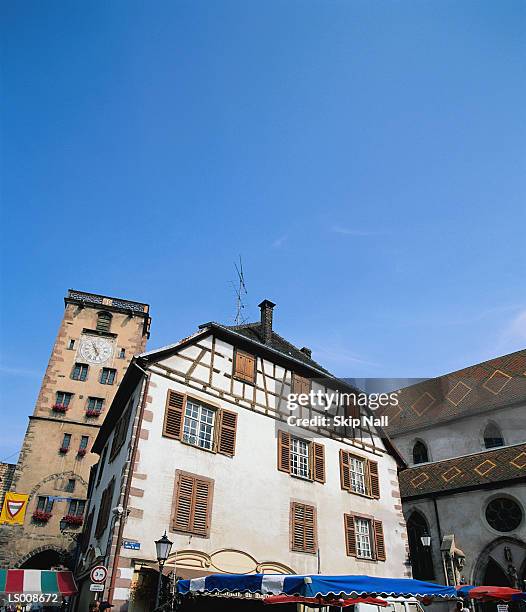 market square, ribeauville, alsace - オーラン ストックフォトと画像