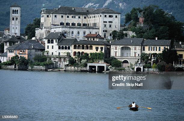 lago de orta, italy - lago 個照片及圖片檔