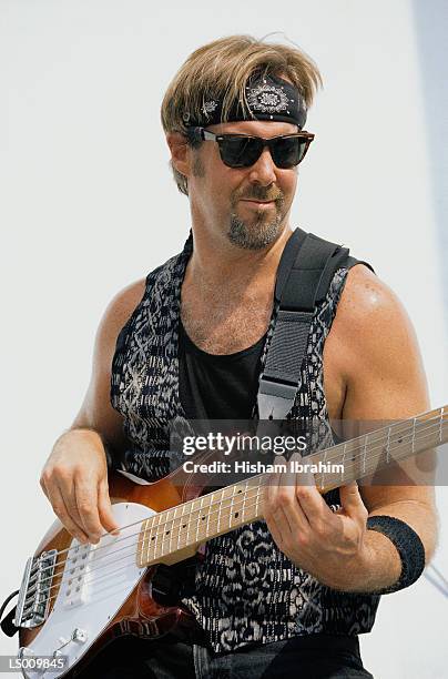 rock and roll guitar player - modern rock stock pictures, royalty-free photos & images