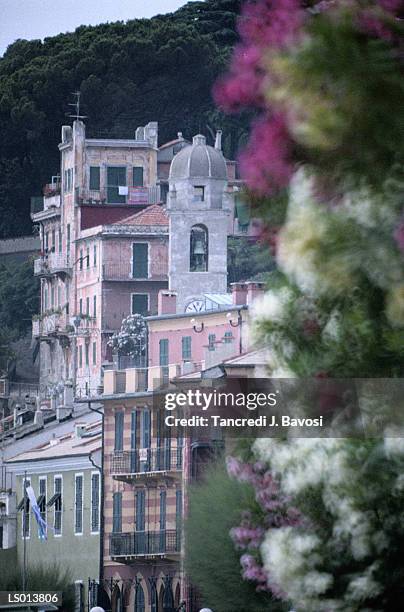 italian village - bavosi ストックフォトと画像